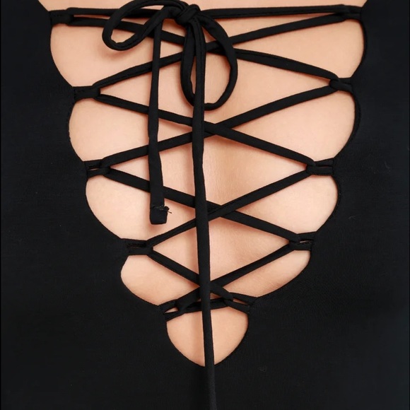 Black Lace up front body con mini dress - Picture 4 of 11